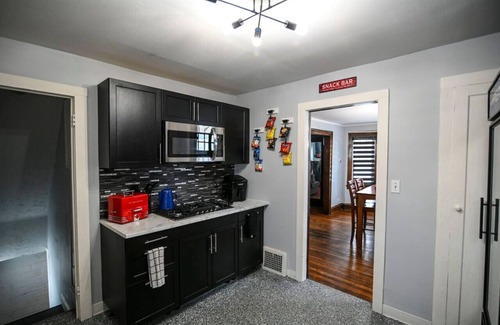 East Cleveland House | Cleveland’s Sports House | Themed | Sleeps 6