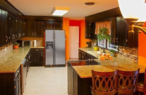 Bristol House | Cliff House -New Pool, Private, Bristol Motor Speedway, Casino Minutes Away!