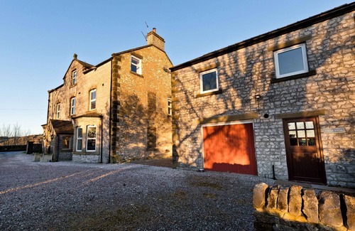 Little Longstone House | Cliff House overlooking Monsal Head, near Bakewell. Sleeps up to 32 guests.