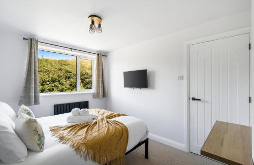 Seaford House | Cliff Rise