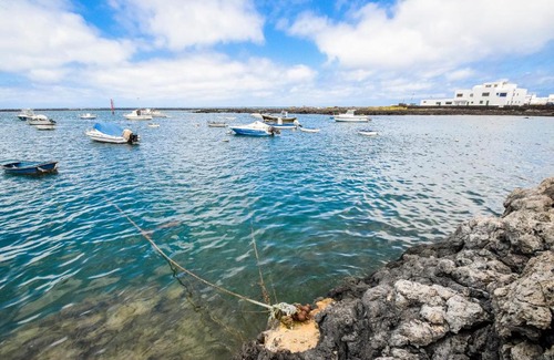 Orzola Apartment | Cliff View Orzola