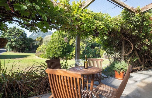 Punakaiki House | Cliffscapes Holiday House