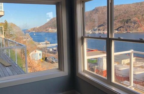Downtown St. John's House | Cliffside Cottage With Ocean, Harbour, City And Cliffside Views