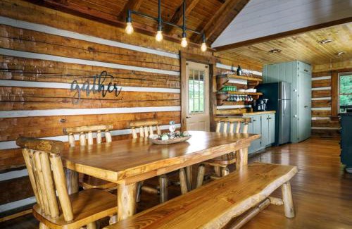 Pine Ridge House | Cliffside Family Retreat with View
