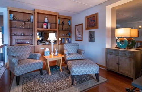 Canandaigua Condo | Cliffside Harbor: "Location! Location! Location!"