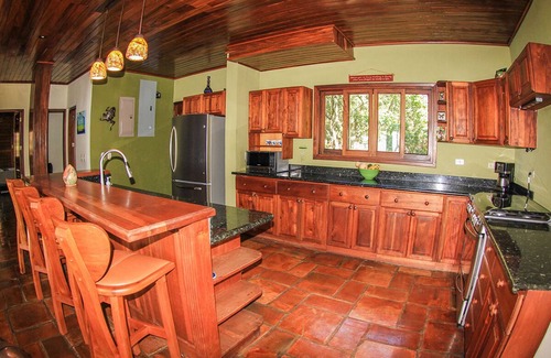 Playa La Redonda House | Cliffside home in spectacular Redonda Bay