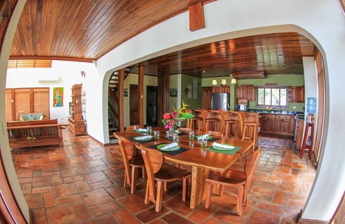 Playa La Redonda House | Cliffside home in spectacular Redonda Bay