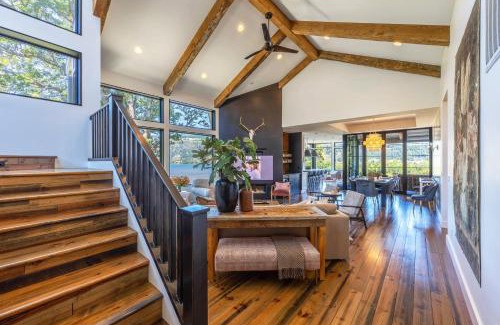 Hood River House | Cliffside Oasis home