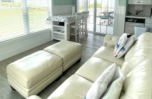 Greenport West Apartment | Cliffside Resort Condominiums