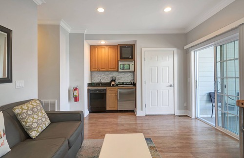 Greenport West Apartment | Cliffside Resort Condominiums