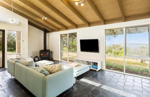 Powlett River House | 'Clifftop Cocoon' Swing into Scenic Sea Views