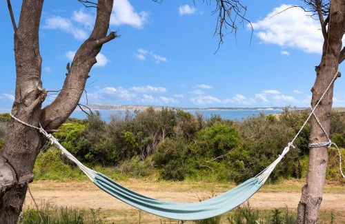 Powlett River House | 'Clifftop Cocoon' Swing into Scenic Sea Views