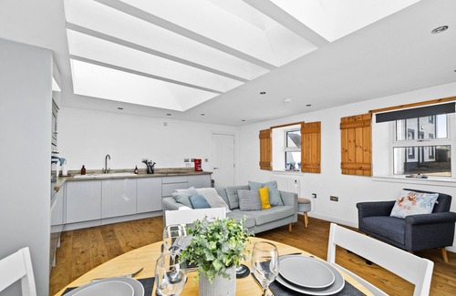 Auchmithie Apartment | Clifftop Cottage - Seaside Retreat