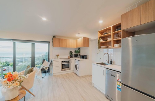 Redcliffs House | Clifftop Studio - Views & More