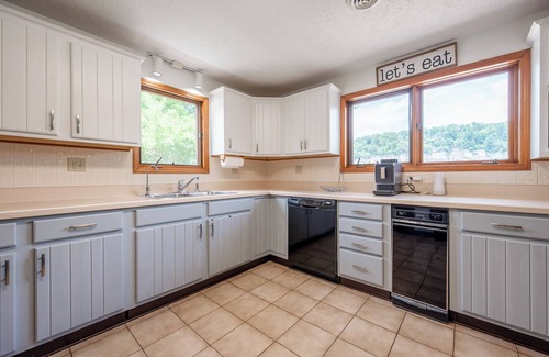 Ingles House | Cliffview Lakefront Retreat! Huge Dock, Floating Dock, Fire Pit, Multiple Patios