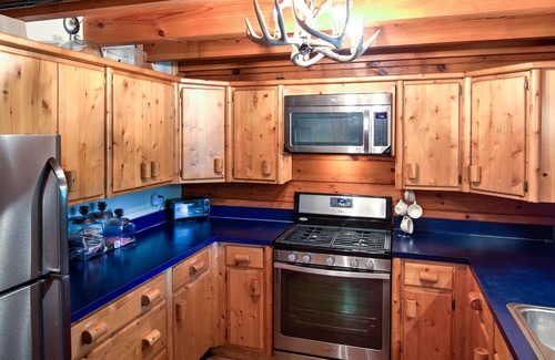 Primrose House | Cliffview Lodge - 16 BR Lodge at Cliffview Resort