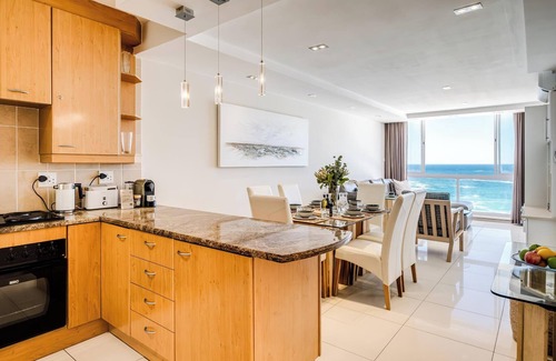 Clifton Apartment | Clifton Apartment w Direct Beach Access Marella