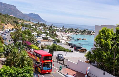 Bantry Bay Apartment | Clifton Beachfront Studio-Sea Views & Walk To Beach