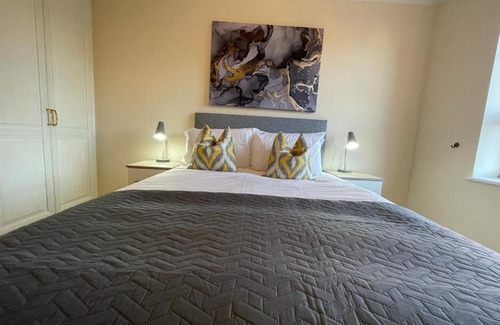 Northampton Apartment | Clifton home