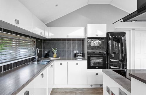 Brayford Cabin | Clifton Lodge, Kentisbury Grange - a lodge that sleeps 4 guests in 2 bedrooms