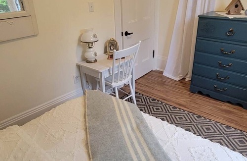 Clinton Bed & Breakfast | Clinton Pond Bed and Breakfast