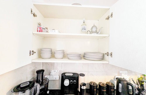 Taplow Cottage | Cliveden Stud Cottage w/HotTub near Cliveden Trust on Ex-Racing Horse Grounds