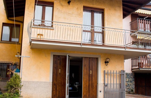 Solto Collina Apartment | CLIVO LAKE ISEO APARTMENT
