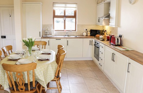 Cloonkee Cottage | CLOONKEE COTTAGE, family friendly in Ballina, County Mayo