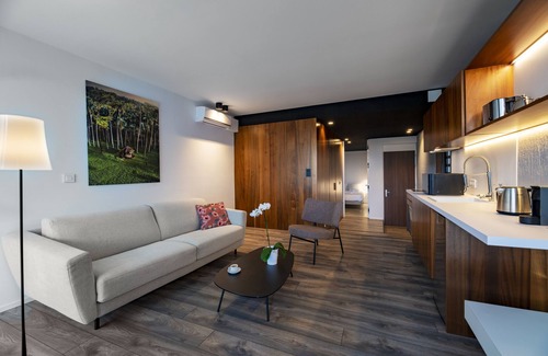 Saint-Denis Apartment | Clos de la Rivière