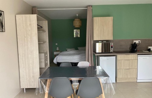 Cappelle-en-Pevele Apartment | Clos du Béron- Appartement meublé de tourisme