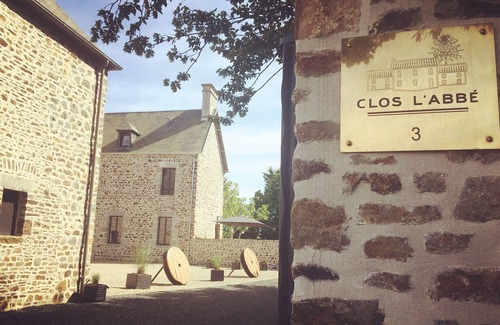 Ouville House | Clos L'Abbé | Prestige Residence 5 * | Between Mt St Michel & Landing beaches