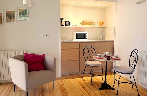 Jurancon Apartment | Clos Mirabel, The Loft Apartment - Sleeps 4/5 - Open all year round
