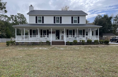 Wilmington House | Close by: Trails End Marina, Beaches,large home/fenced yd,in/outdoor porch