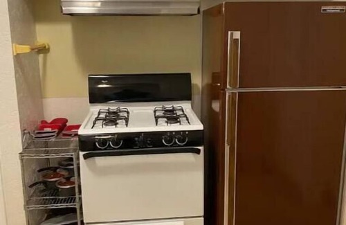 Ogden Apartment | Close & Cozy 1