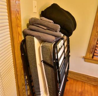 Lakewood Apartment | Close Downtown,Ohio City,Rock Hall,Westside Market