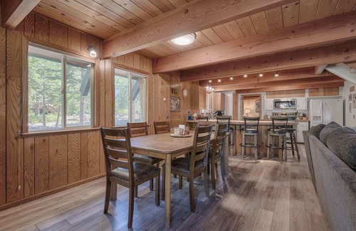 Carnelian Woods House | Close drive to lake * Dog OK * Great Family Home