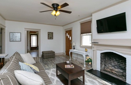 Ashland City House | Close enough to the city with all the small-town charm!