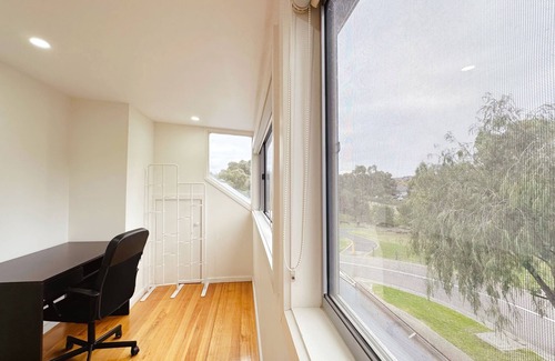 Craigieburn House | Close to Airport/TrainStation/Shopping/ParkSide/4B
