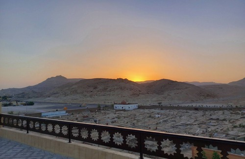 Luxor Apartment | Close to all historic sites. Panoramic view Valley of Kings and hot air balloons