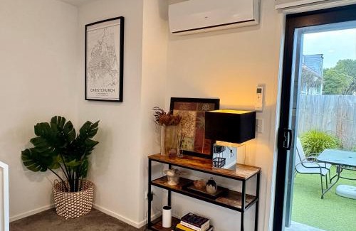 Addington Apartment | Close to Arena and one kilometer from Railway station onsite EV car park
