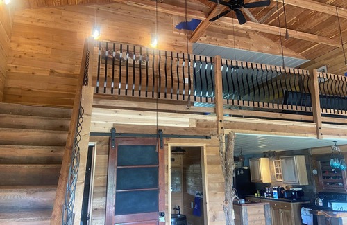 Jonesville Cabin | Close to Ark Encounter and Creation Museum!