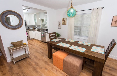 Fort Walton Beach House | Close to Beaches | 10 Min to Downtown Fort Walton Beach | Military Welcomed | Quiet neighborhood