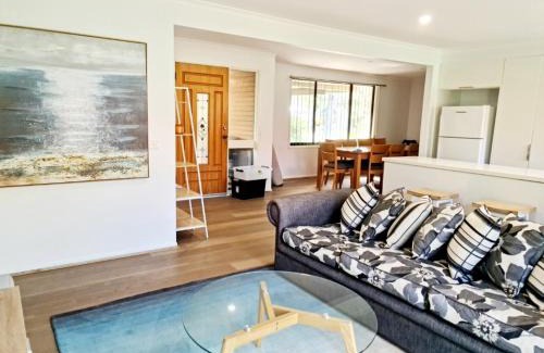 Surfside House | Close to beach and Mangrove walk