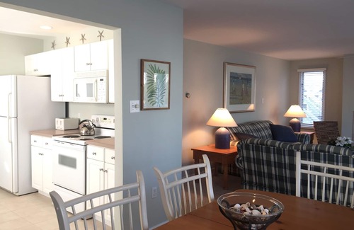 Gold Coast House | Close to Beach & Boardwalk, Clean, Roomy 3 bedroom, 2 bath home