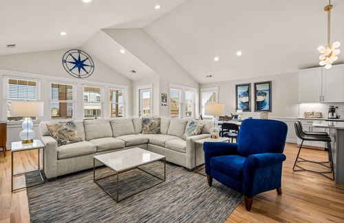 Corolla Cottage | Close to beach, on the golf course in TCC! Pool, spa, and 6 seat golf cart!n