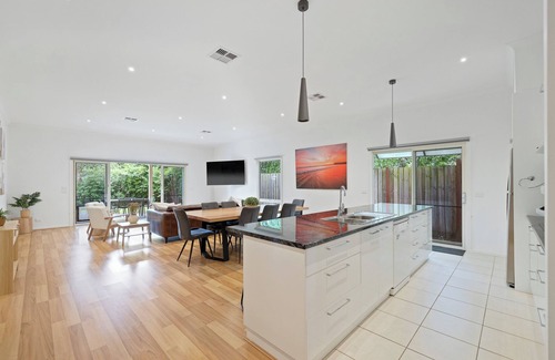 Powlett River House | Close to beach, quiet neigbourhood. close to town shops & restaurants