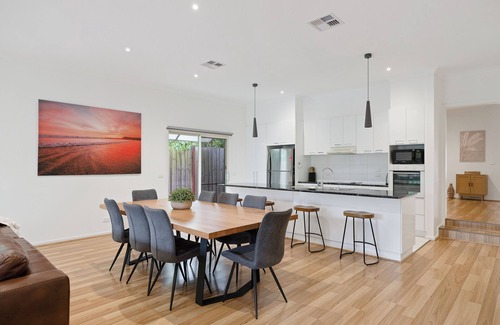 Powlett River House | Close to beach, quiet neigbourhood. close to town shops & restaurants