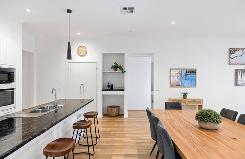 Powlett River House | Close to beach, quiet neigbourhood. close to town shops & restaurants