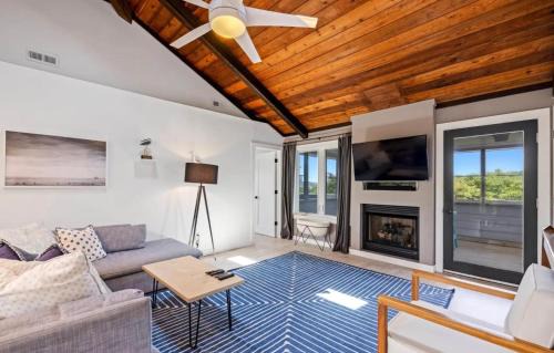 Southern Shores House | Close to Beach with Pool Spa - Perfect for Families