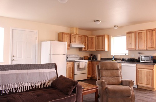 Coos Bay Apartment | Close to beaches, trails, fishing